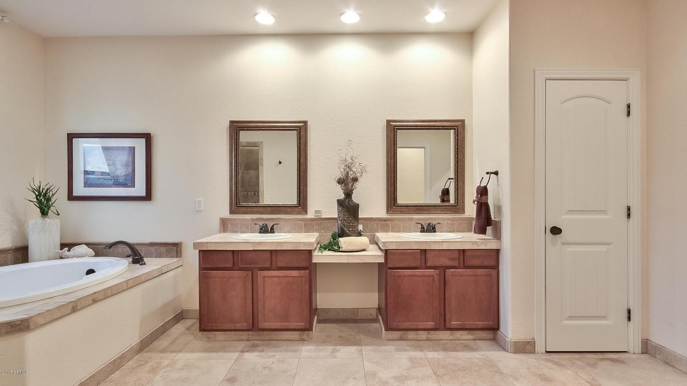 8327 E Leonora St, Mesa, AZ 85207 photo 42