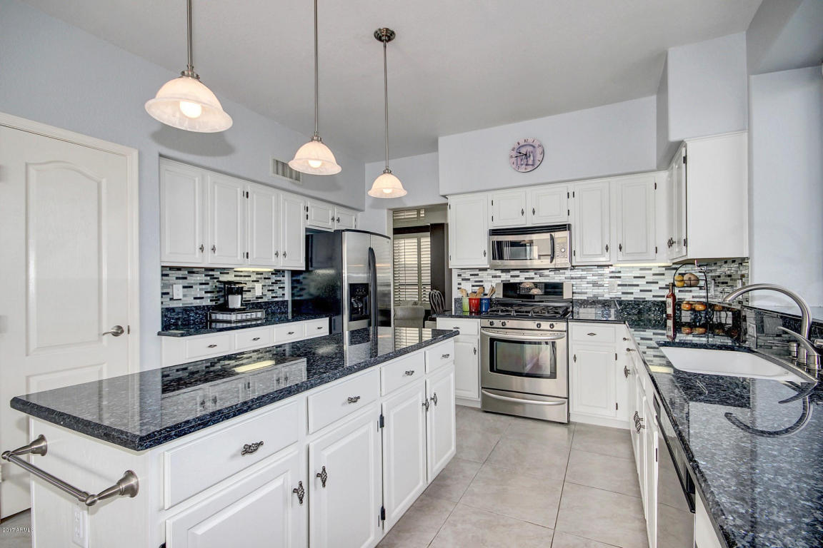 1801 E Monarch Bay Dr, Gilbert, AZ 85234 photo 4