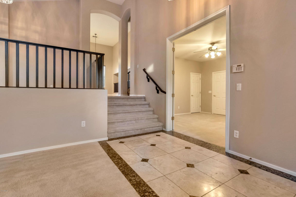 176 E Benrich Ct, Gilbert, AZ 85295 photo 3