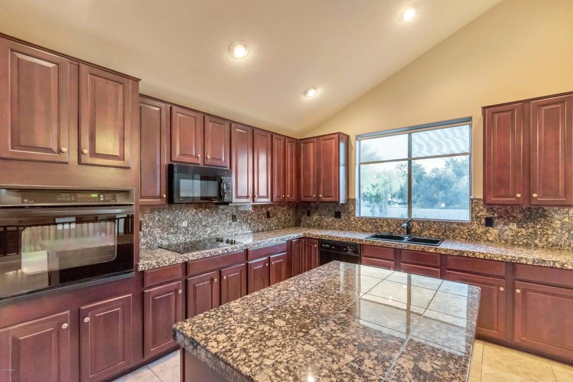 176 E Benrich Ct, Gilbert, AZ 85295 photo 11