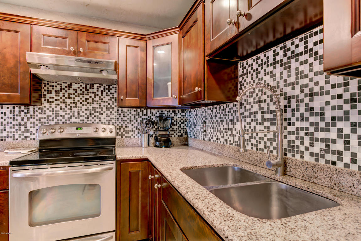 6335 N 37th Dr, Phoenix, AZ 85019 photo 5