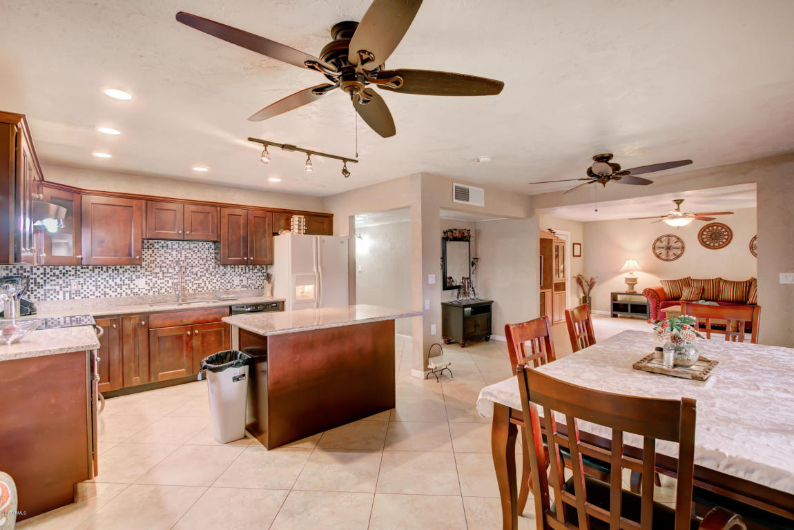 6335 N 37th Dr, Phoenix, AZ 85019 photo 8