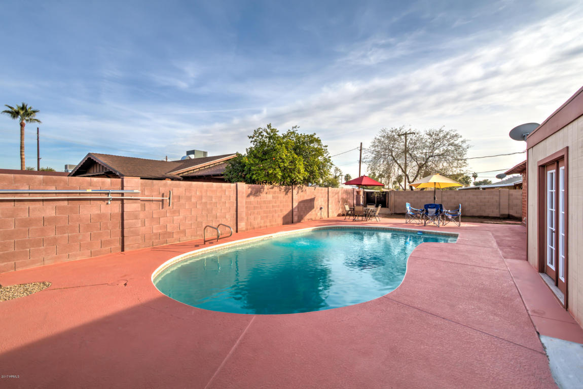 6335 N 37th Dr, Phoenix, AZ 85019 photo 3