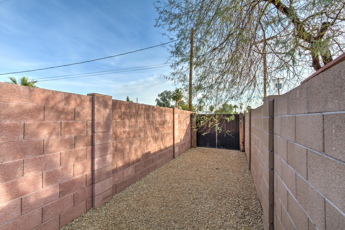 6335 N 37th Dr, Phoenix, AZ 85019 photo 22