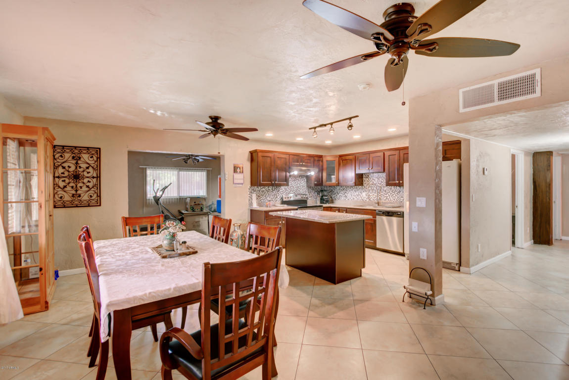 6335 N 37th Dr, Phoenix, AZ 85019 photo 9