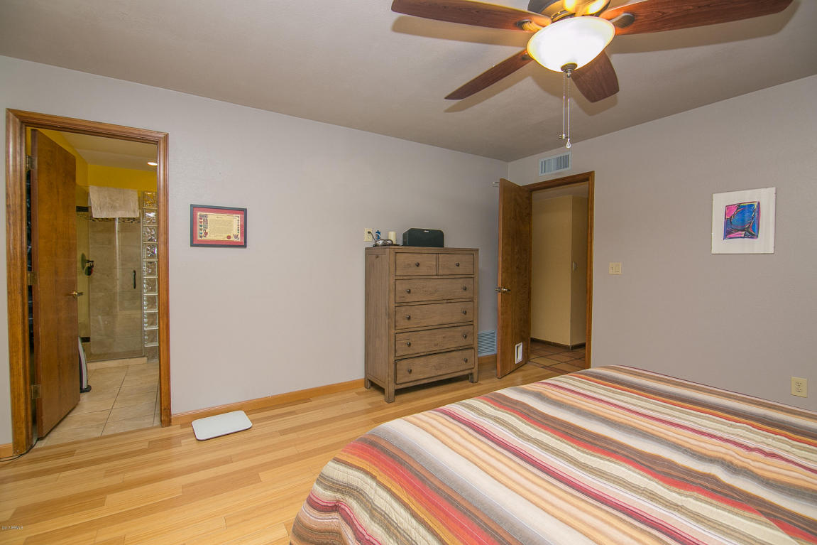 122 E Wood Dr, Phoenix, AZ 85022 photo 17
