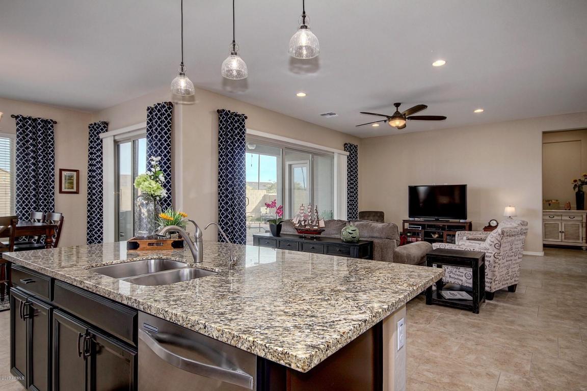3636 E Cassia Ln, Gilbert, AZ 85298 photo 9
