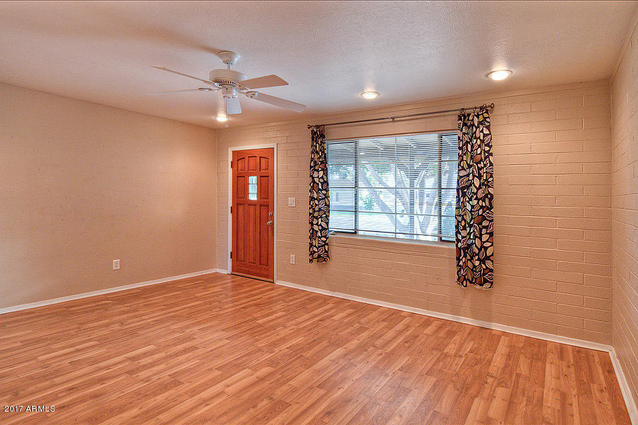 2332 W Seldon Ln, Phoenix, AZ 85021 photo 2