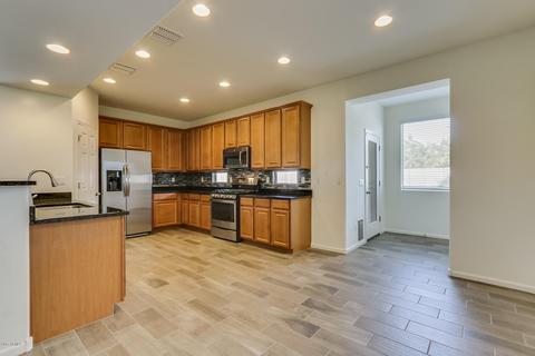 822 E Aberdeen Dr, Gilbert, AZ 85298 photo 3