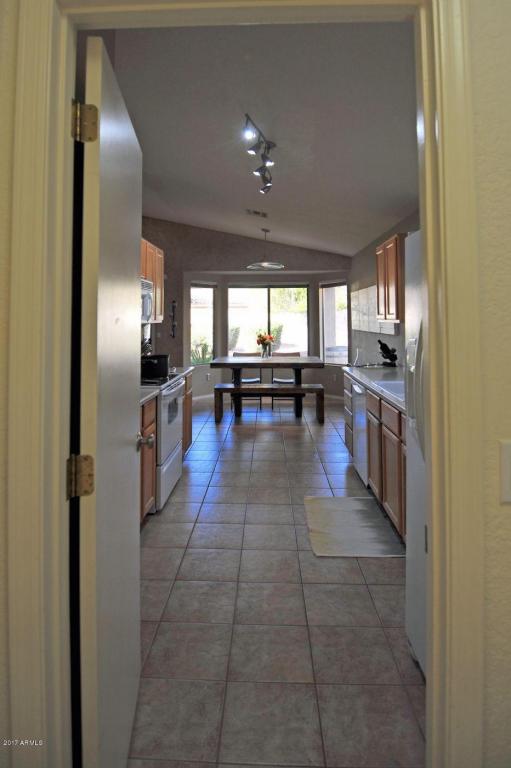 2298 E Amber Ln, Gilbert, AZ 85296 photo 7