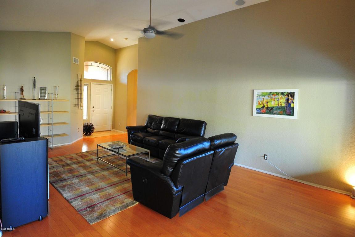 2298 E Amber Ln, Gilbert, AZ 85296 photo 4