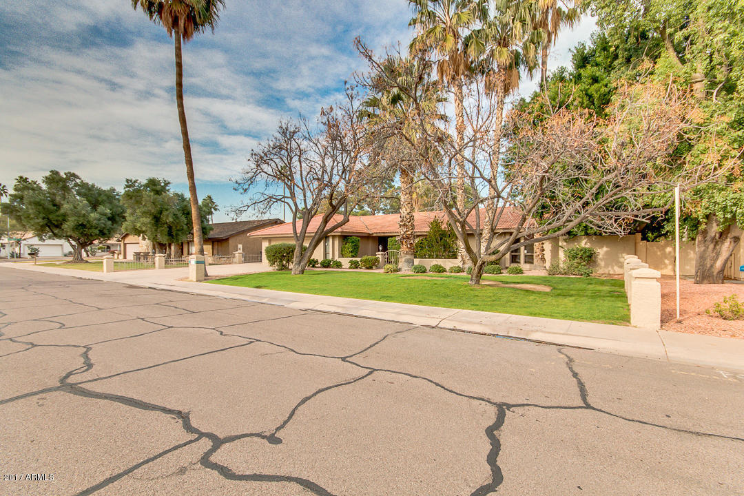 12 E Concorda Dr, Tempe, AZ 85282 photo 1