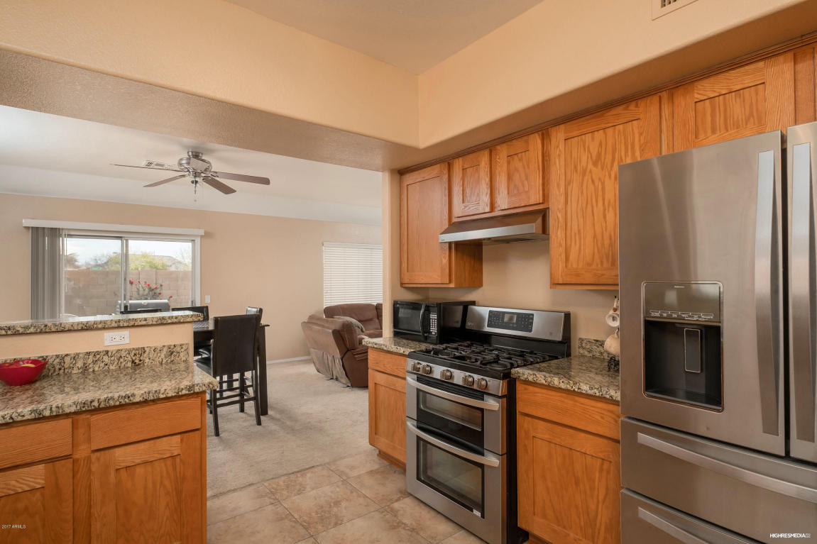 253 E Sherri Dr, Gilbert, AZ 85296 photo 2