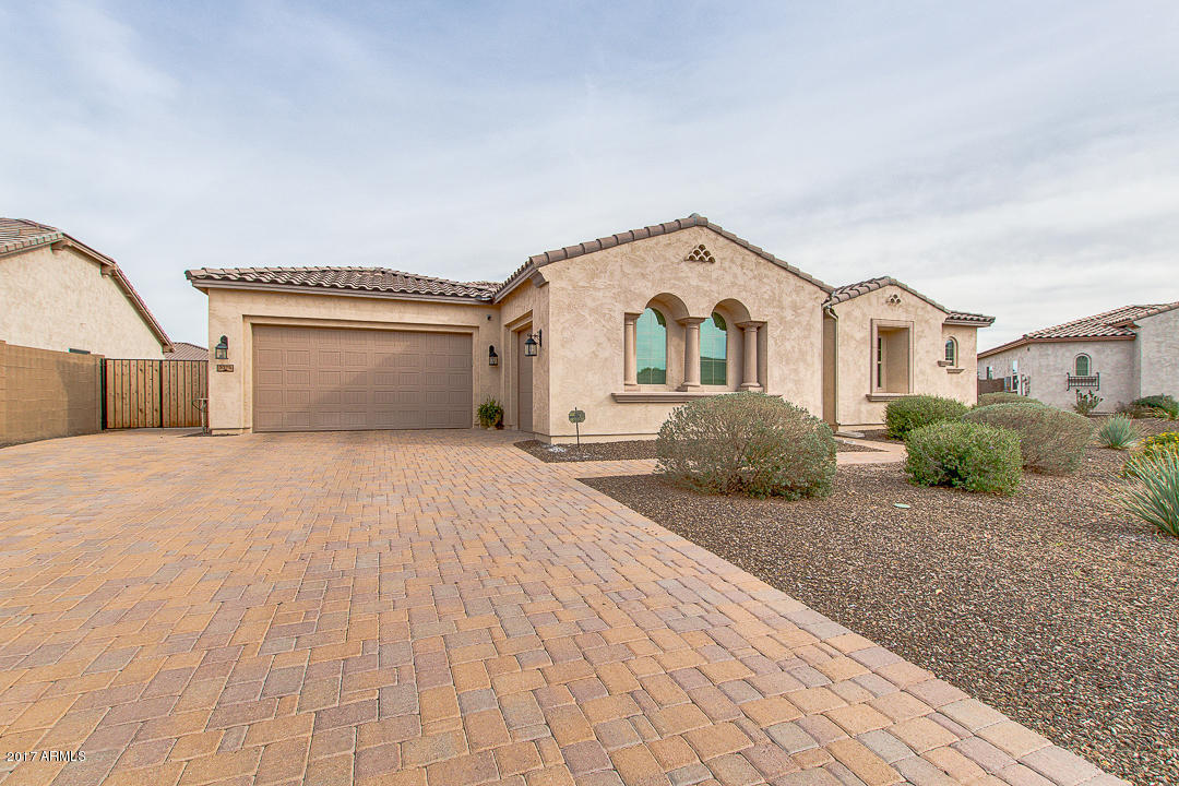 3375 S Clairborne Ave, Gilbert, AZ 85297 photo 1