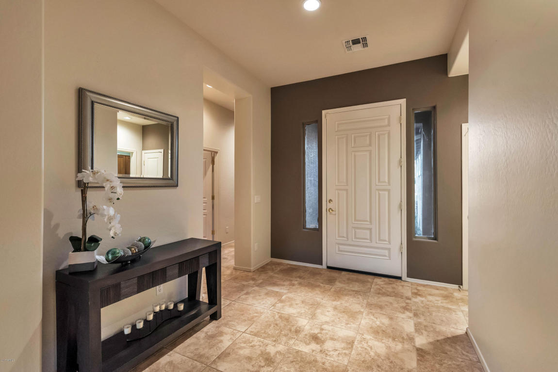 3687 E Oxford Ln, Gilbert, AZ 85295 photo 2