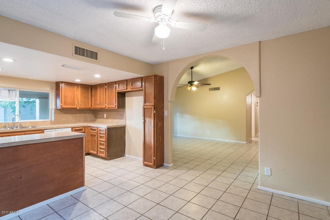 4610 N 75th Dr, Phoenix, AZ 85033 photo 4