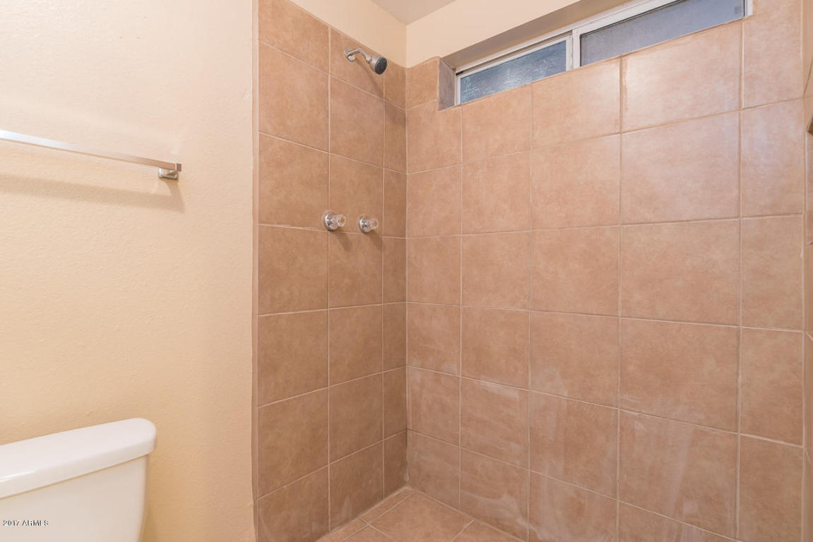 4610 N 75th Dr, Phoenix, AZ 85033 photo 5
