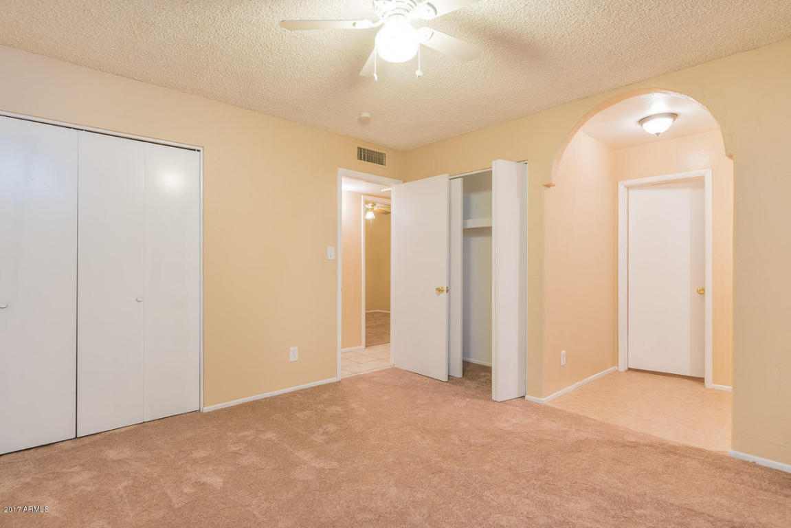 4610 N 75th Dr, Phoenix, AZ 85033 photo 8