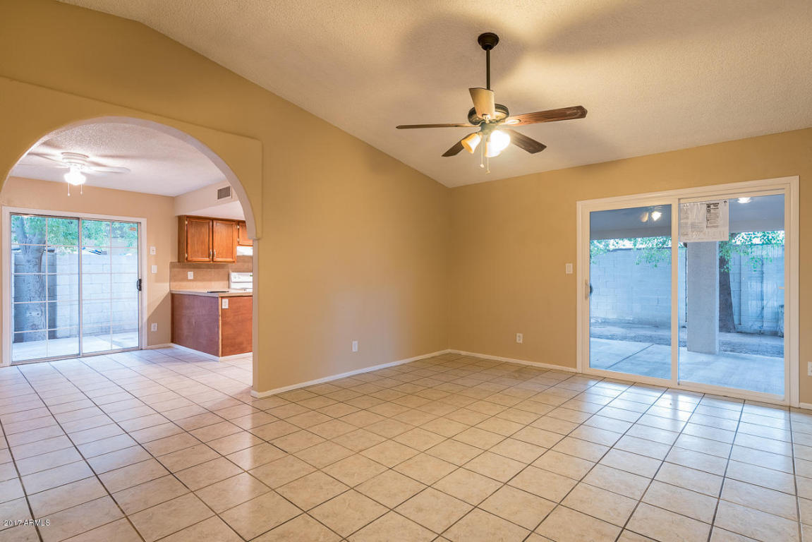 4610 N 75th Dr, Phoenix, AZ 85033 photo 3