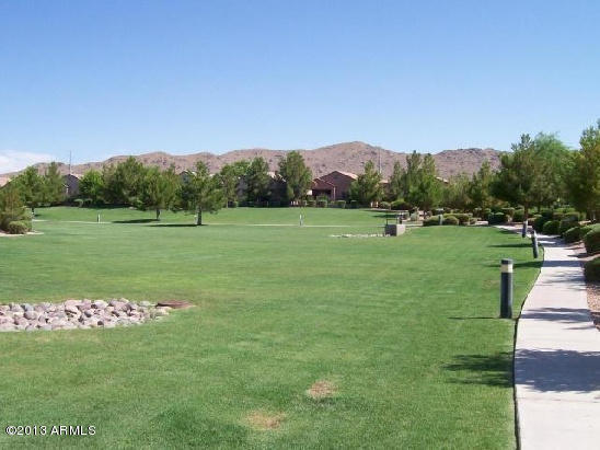 3239 E Maldonado Dr, Phoenix, AZ 85042 photo 8