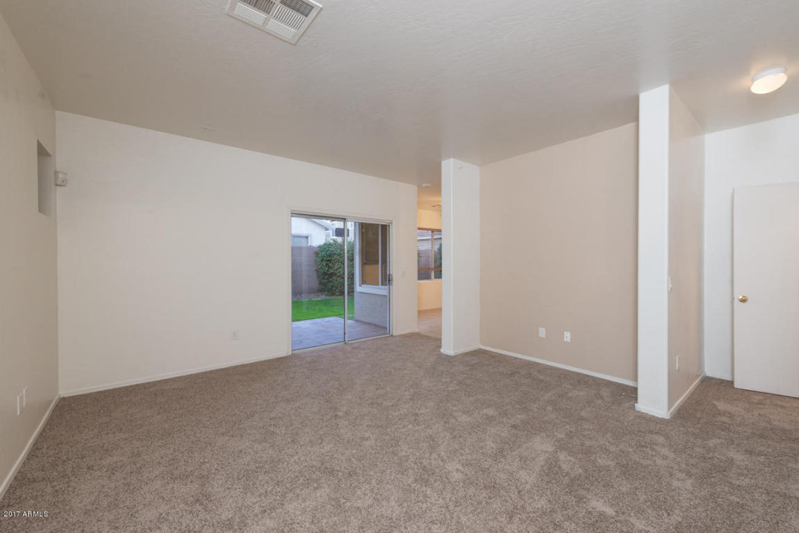 8738 E Kilarea Ave, Mesa, AZ 85209 photo 2