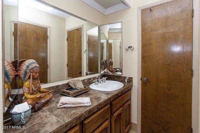 918 E Becker Ln, Phoenix, AZ 85020 photo 23