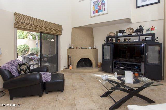 918 E Becker Ln, Phoenix, AZ 85020 photo 4