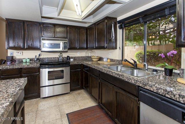 918 E Becker Ln, Phoenix, AZ 85020 photo 8
