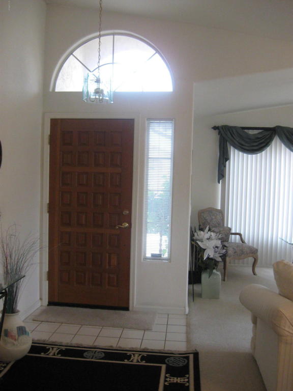 3541 E Kerry Ln, Phoenix, AZ 85050 photo 3