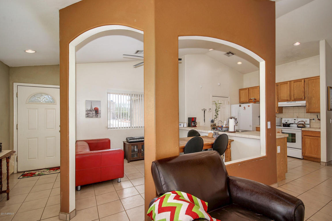 2622 E Southgate Ave, Phoenix, AZ 85040 photo 2