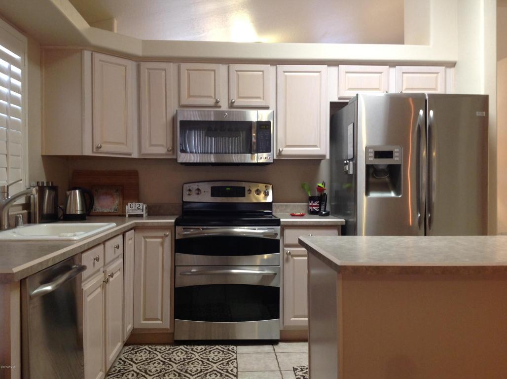 906 E Blackhawk Dr, Phoenix, AZ 85024 photo 4