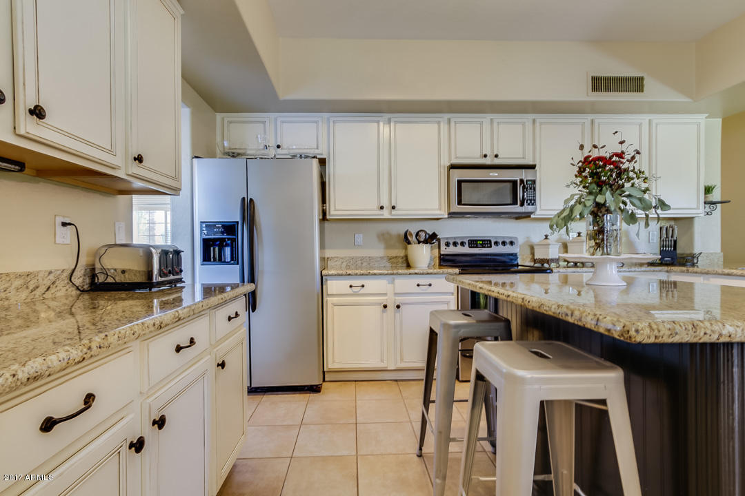 766 E Ranch Rd, Gilbert, AZ 85296 photo 3