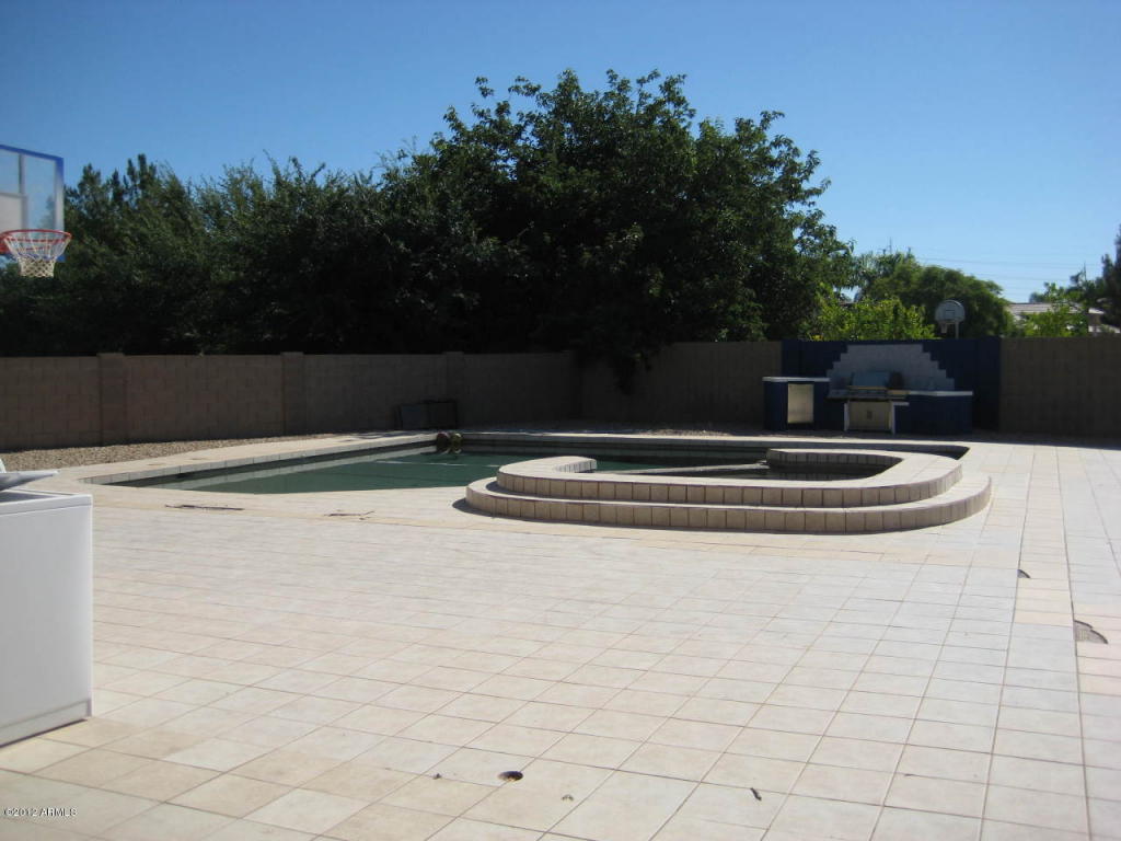 1774 E Cotton Ct, Gilbert, AZ 85234 photo 3