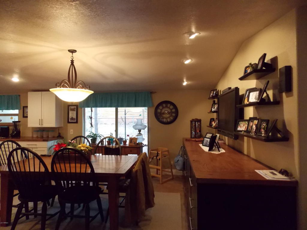 2170 N North Oval Dr, Overgaard, AZ 85933 photo 4