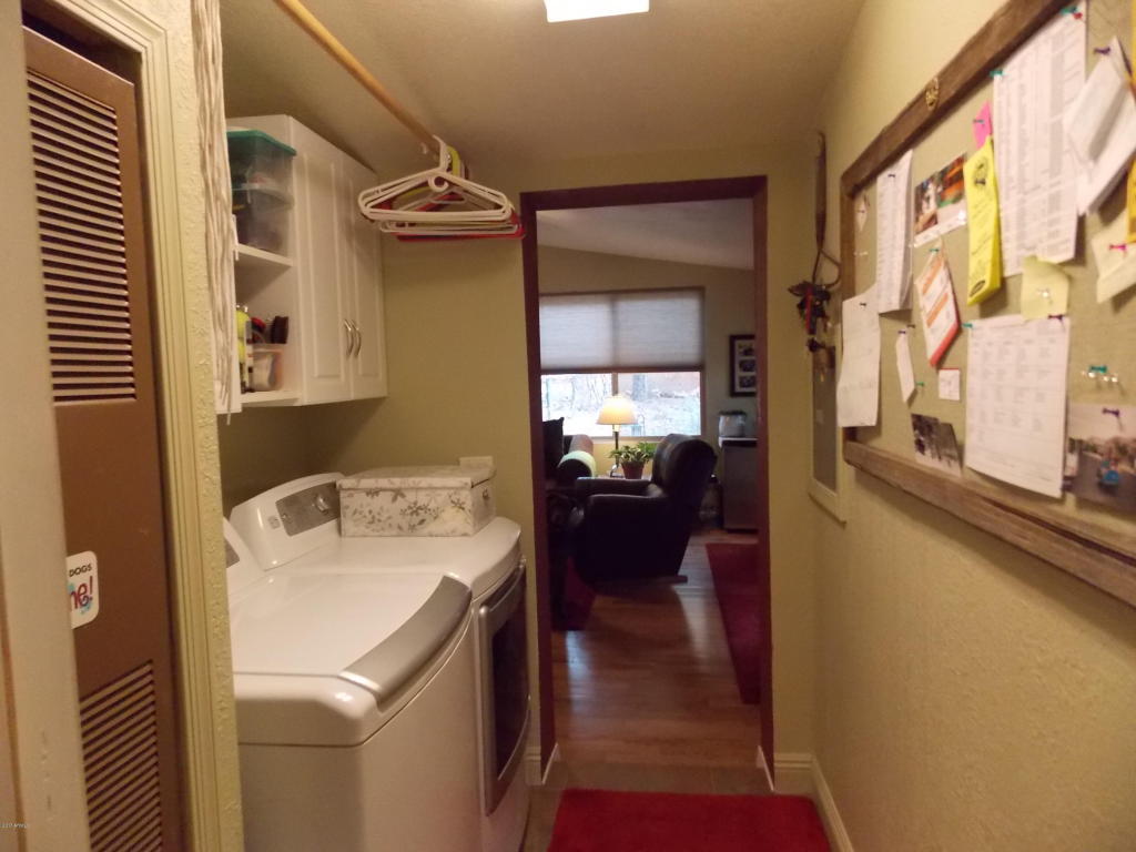 2170 N North Oval Dr, Overgaard, AZ 85933 photo 23