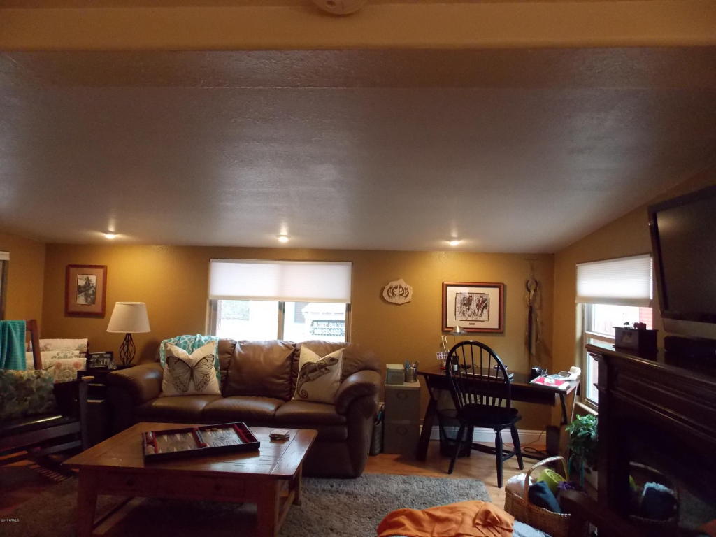 2170 N North Oval Dr, Overgaard, AZ 85933 photo 3