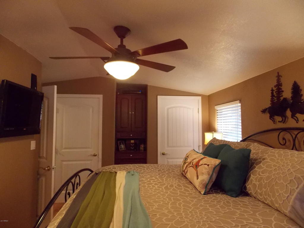 2170 N North Oval Dr, Overgaard, AZ 85933 photo 7