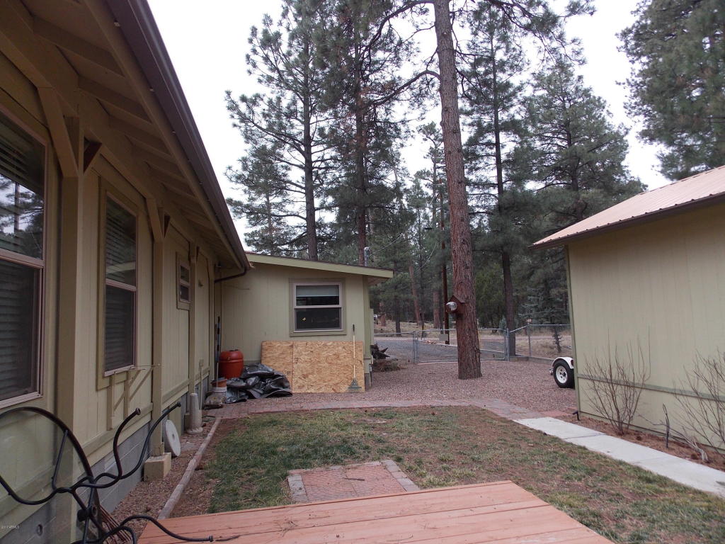 2170 N North Oval Dr, Overgaard, AZ 85933 photo 33