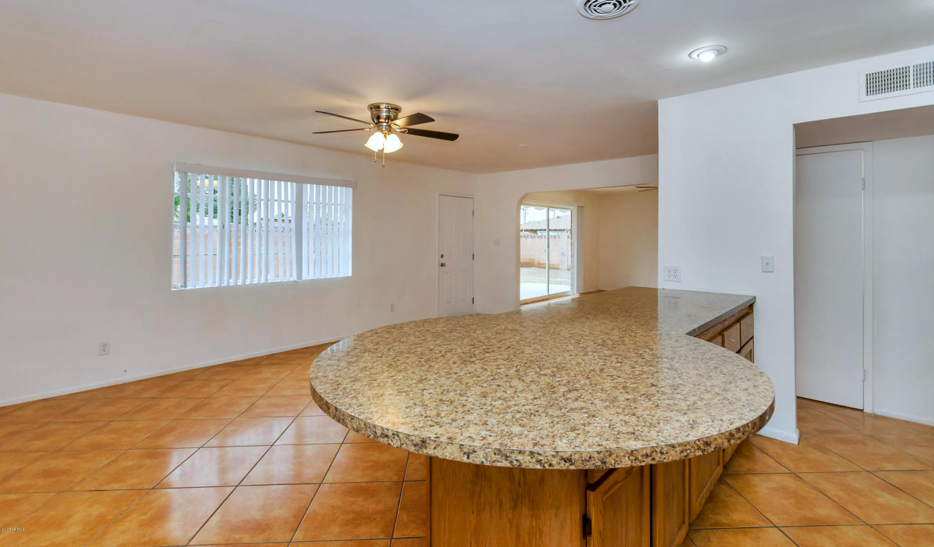 6313 N 37th Dr, Phoenix, AZ 85019 photo 10