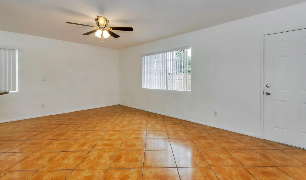 6313 N 37th Dr, Phoenix, AZ 85019 photo 8