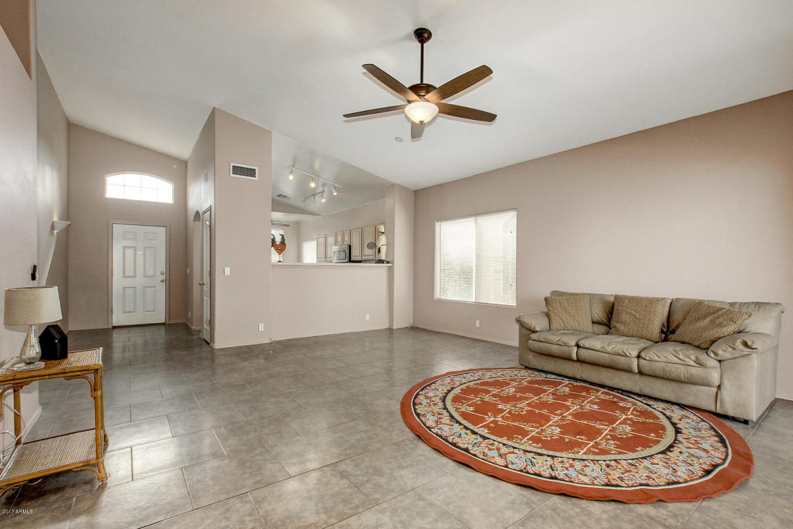 1346 E Grovers Ave, Phoenix, AZ 85022 photo 4