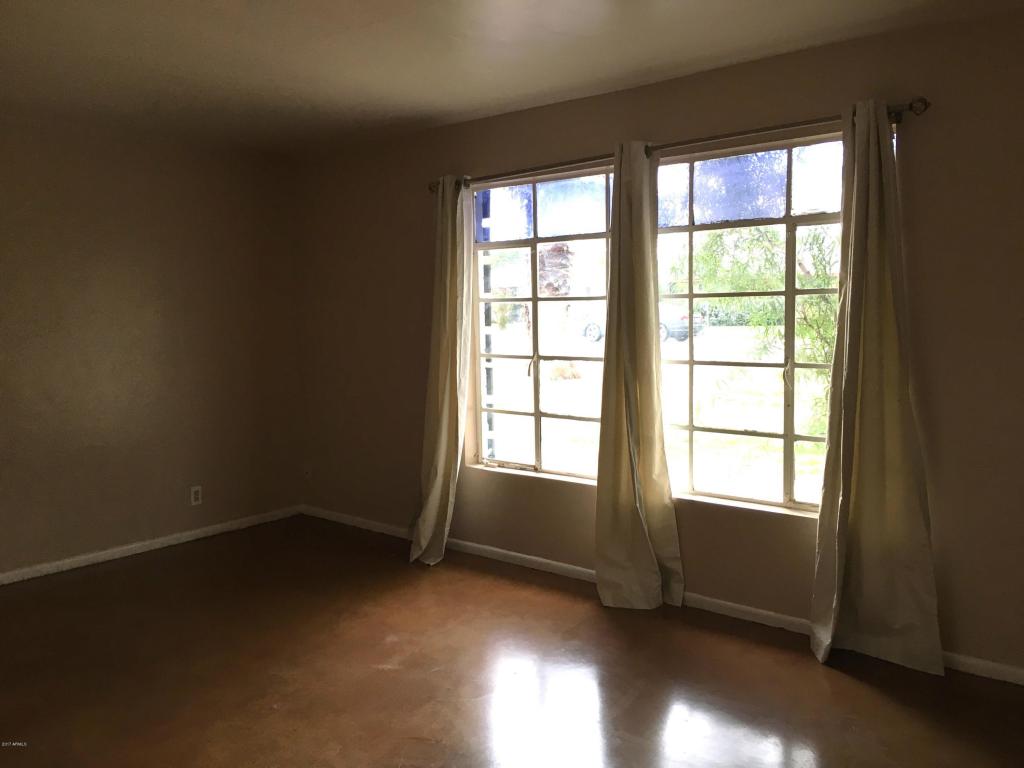 501 E Butler Dr, Phoenix, AZ 85020 photo 2