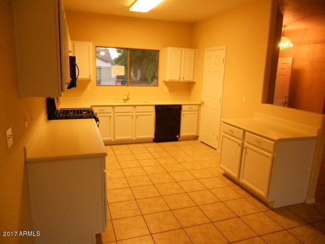 10858 E Forge Cir, Mesa, AZ 85208 photo 3