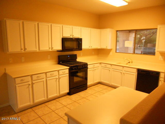 10858 E Forge Cir, Mesa, AZ 85208 photo 2