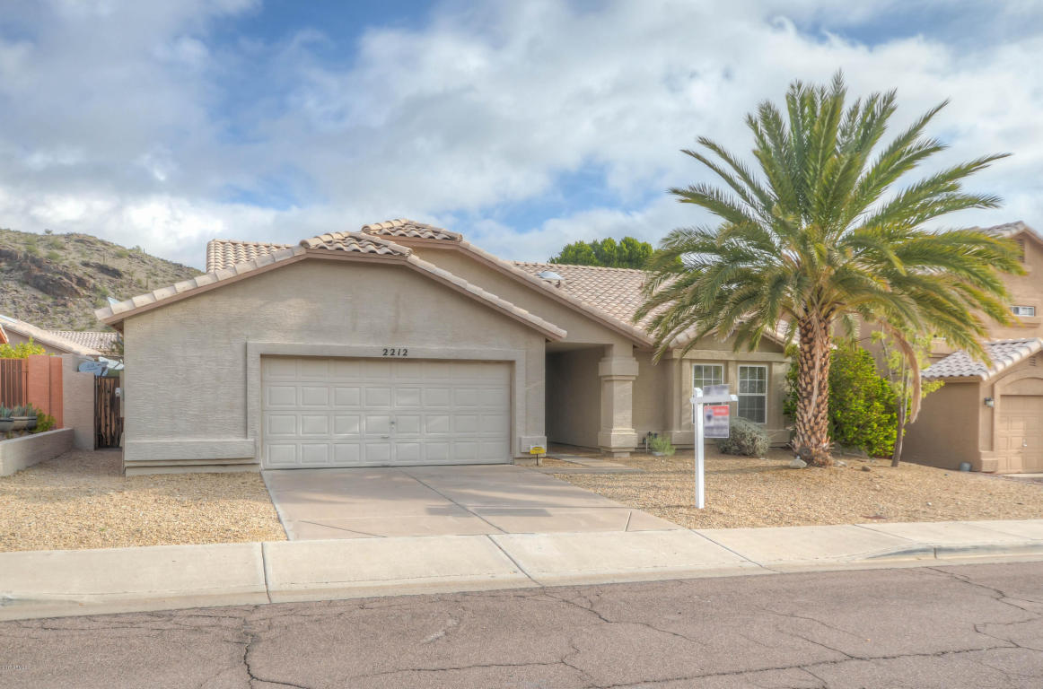2212 E Granite View Dr, Phoenix, AZ 85048 photo 1