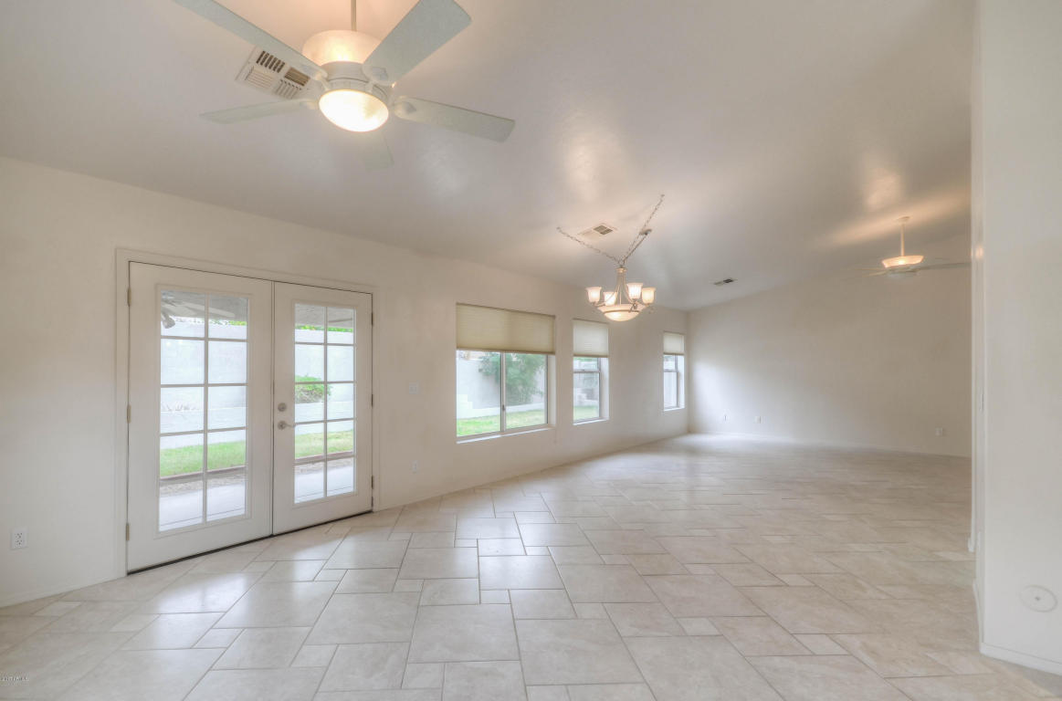 2212 E Granite View Dr, Phoenix, AZ 85048 photo 4