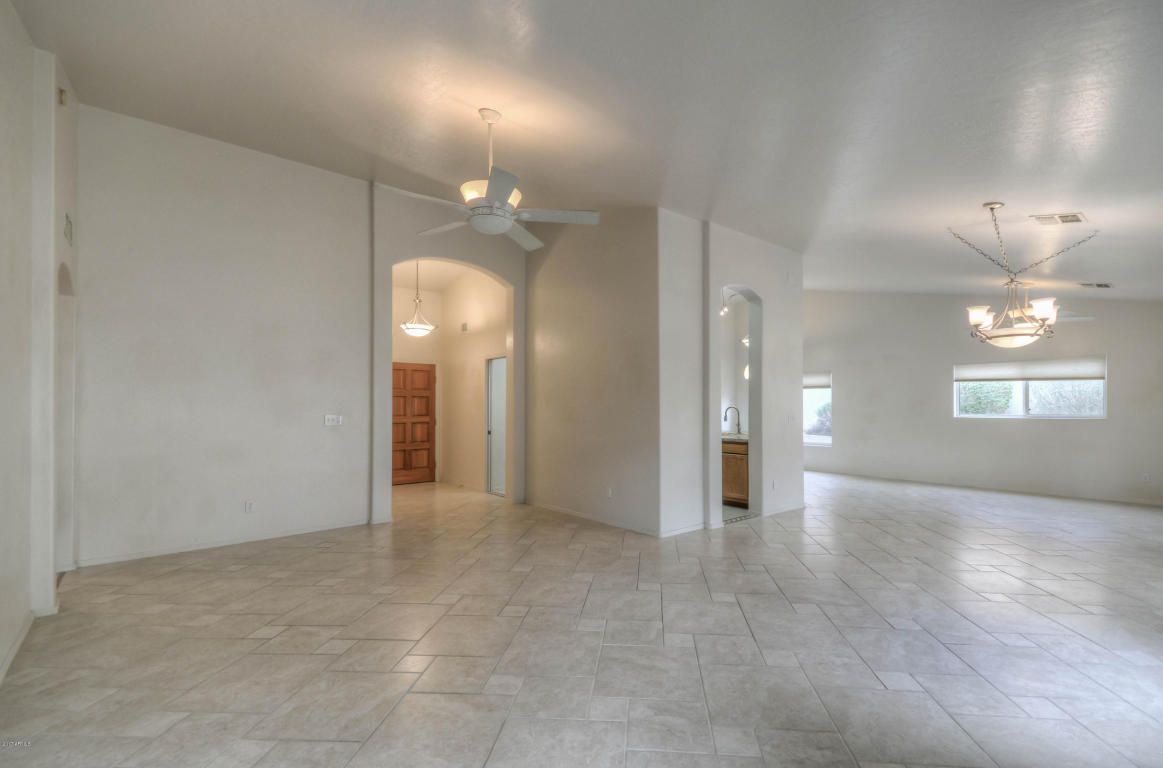 2212 E Granite View Dr, Phoenix, AZ 85048 photo 3