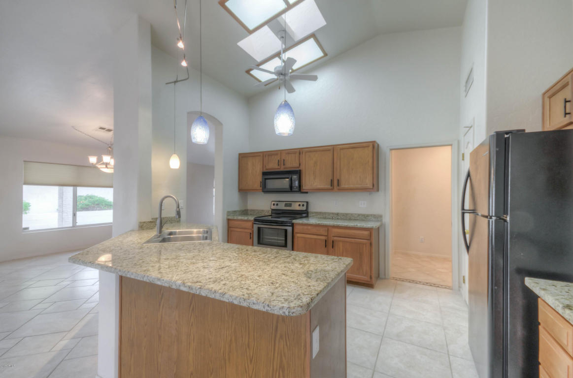 2212 E Granite View Dr, Phoenix, AZ 85048 photo 2