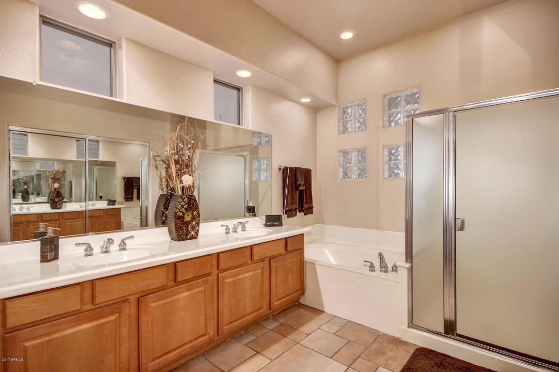 2111 E Valencia Dr, Phoenix, AZ 85042 photo 18