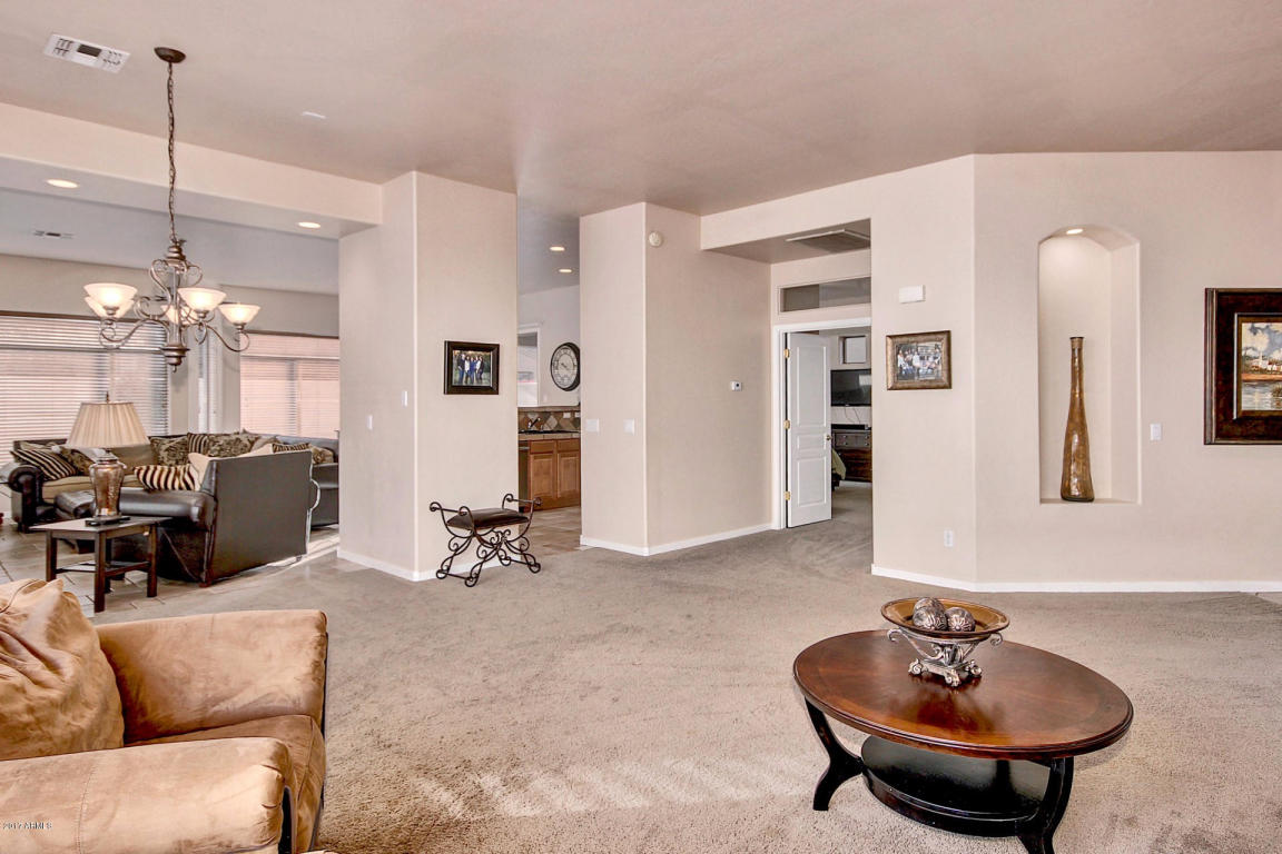 2111 E Valencia Dr, Phoenix, AZ 85042 photo 4